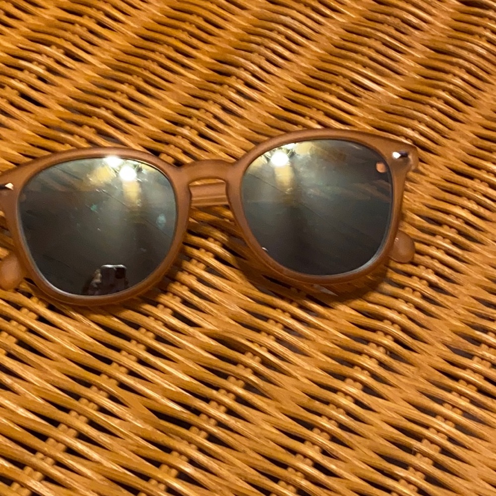 LeSpecs shades